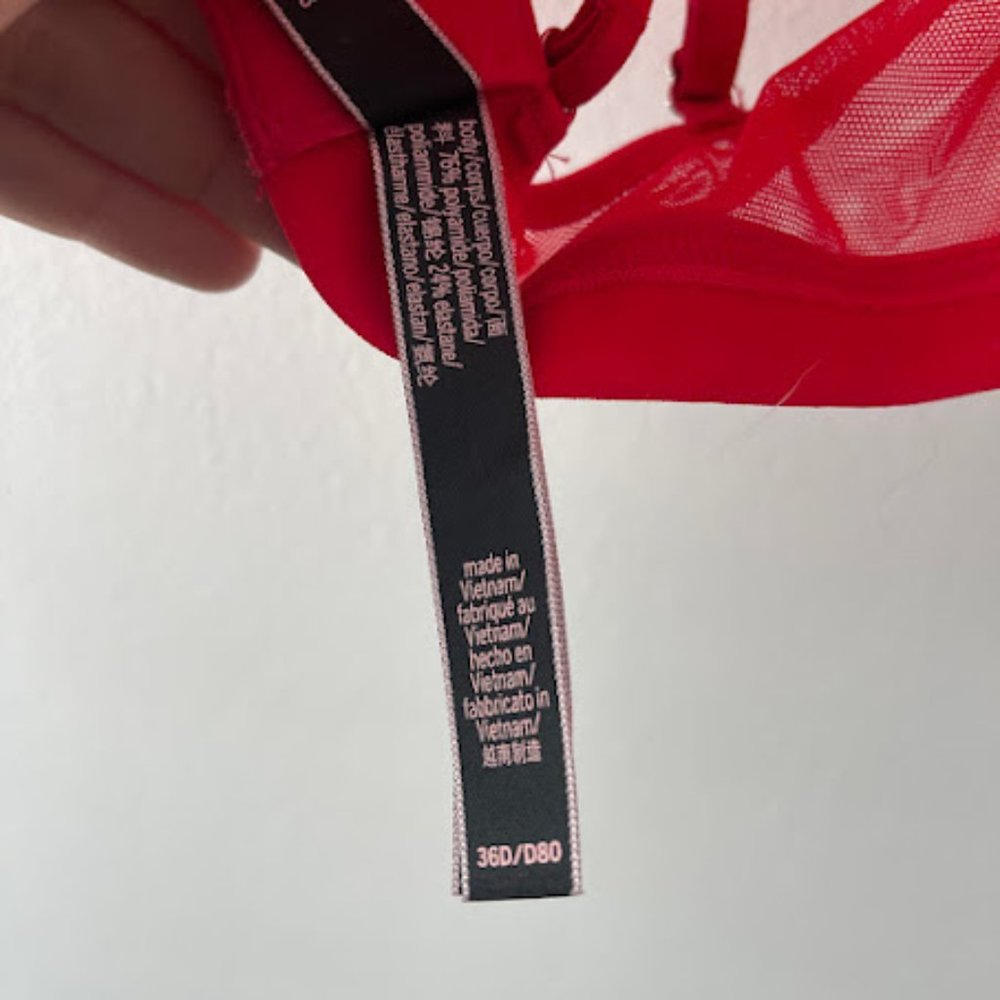Victoria's Secret Red Underwire Lace Bra - 36D - Picture 8 of 8